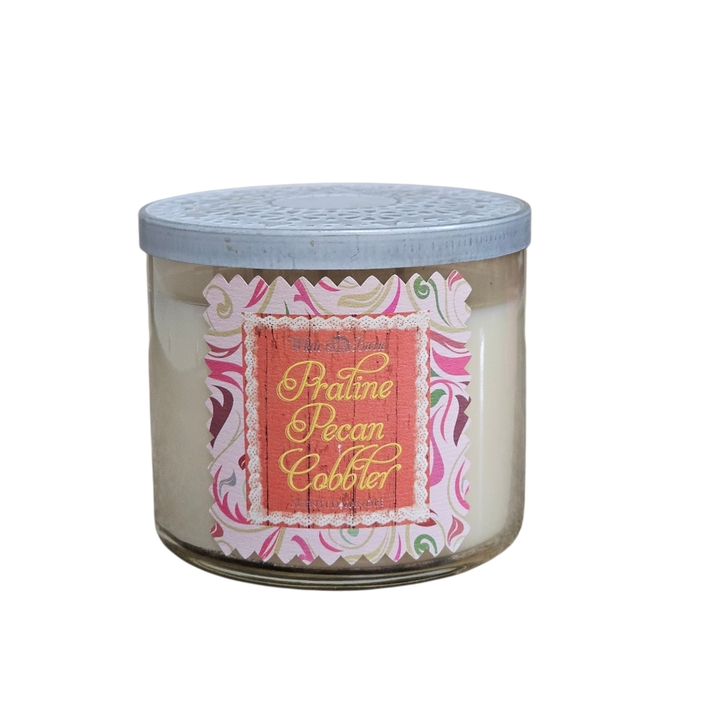 Bath & Body Works White Barn Praline Pecan Cobbler 3 Wick Candle
